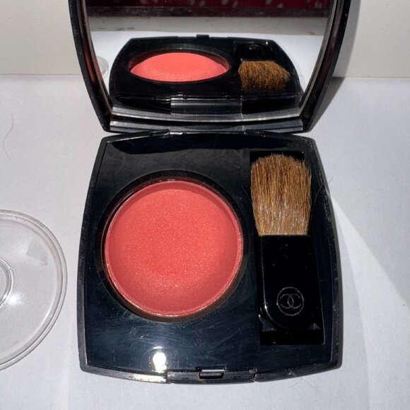 Chanel Red Fire Blush~Rare - Picture 1 of 3